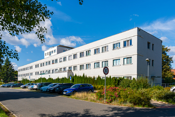 vnější pohled na dům - Prodej bytu 3+kk v osobním vlastnictví 64 m², Kralupy nad Vltavou