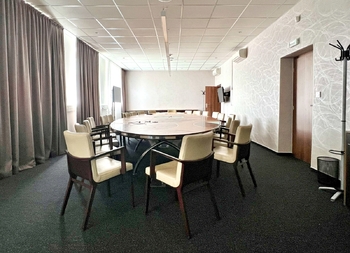 Pronájem kancelářských prostor 1400 m², Horní Jiřetín