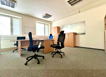 Pronájem kancelářských prostor 1400 m², Horní Jiřetín