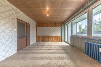 Obývací pokoj - Prodej bytu 2+1 v družstevním vlastnictví 66 m², Praha 8 - Čimice