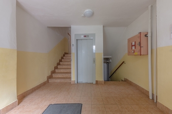 Prodej bytu 2+1 v družstevním vlastnictví 66 m², Praha 8 - Čimice