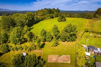 Prodej pozemku 4336 m², Frymburk