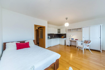 Pronájem bytu 1+kk v osobním vlastnictví 34 m², Praha 4 - Kunratice