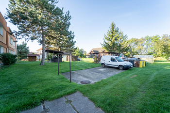 Společná zahrada - Prodej bytu 3+kk v osobním vlastnictví 81 m², Opočnice