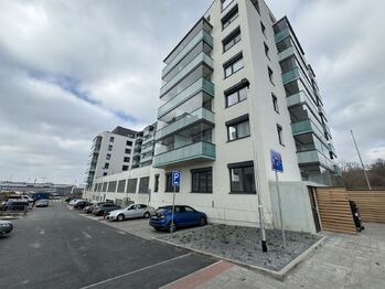 Pronájem bytu 1+kk v osobním vlastnictví 33 m², Praha 9 - Hloubětín