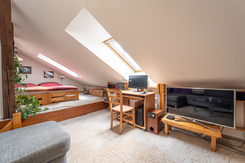 Prodej bytu 1+1 v osobním vlastnictví 22 m², Praha 10 - Uhříněves