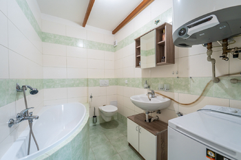 Prodej bytu 1+1 v osobním vlastnictví 22 m², Praha 10 - Uhříněves