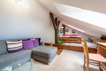 Prodej bytu 1+1 v osobním vlastnictví 22 m², Praha 10 - Uhříněves