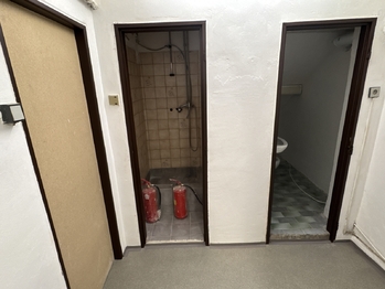 Sociální zařízení - Pronájem obchodních prostor 120 m², Praha 6 - Vokovice