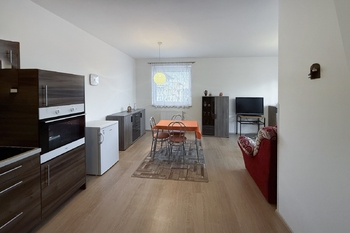 Obývací pokoj s kuchyňským koutem - Pronájem bytu 2+kk v osobním vlastnictví 53 m², Rakovník