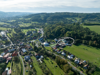 Prodej obchodních prostor 1076 m², Lutonina