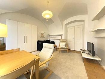 Pronájem bytu 1+1 v osobním vlastnictví 43 m², Praha 1 - Malá Strana