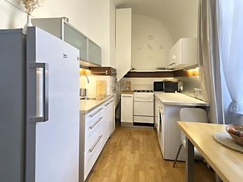 Pronájem bytu 1+1 v osobním vlastnictví 43 m², Praha 1 - Malá Strana