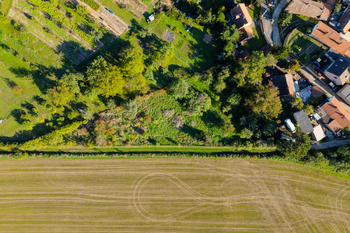 Prodej pozemku 2203 m², Slatina