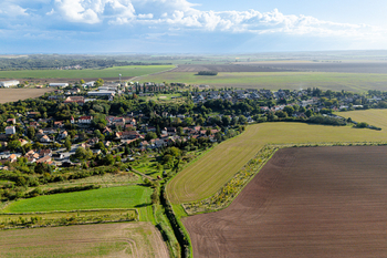 Prodej pozemku 2203 m², Slatina