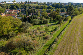 Prodej pozemku 2203 m², Slatina