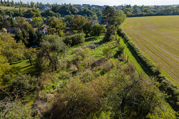Prodej pozemku 2203 m², Slatina