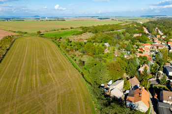 Prodej pozemku 2203 m², Slatina