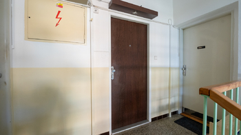 Vstup do bytu - Prodej bytu 2+1 v osobním vlastnictví 54 m², Vyškov