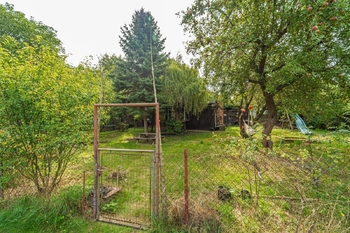 Prodej pozemku 489 m², Praha 6 - Suchdol