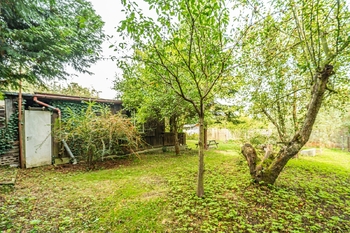 Prodej pozemku 489 m², Praha 6 - Suchdol