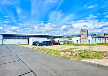 vjezd do areálu - Pronájem výrobních prostor 6500 m², Horní Jiřetín