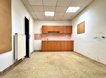 hala E - kuchyňka - Pronájem výrobních prostor 6500 m², Horní Jiřetín