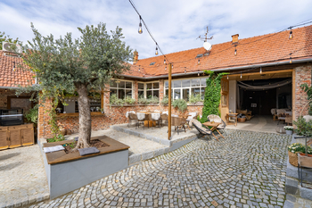 Prodej restaurace 268 m², Kobylí