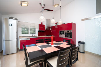 Prodej ubytovacího zařízení 246 m², Vis