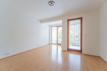 Pronájem bytu 2+kk v osobním vlastnictví 62 m², Praha 10 - Strašnice