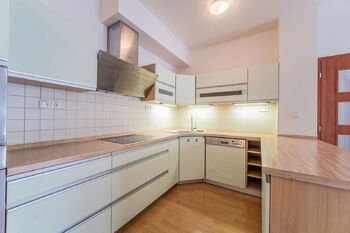 Pronájem bytu 2+kk v osobním vlastnictví 62 m², Praha 10 - Strašnice