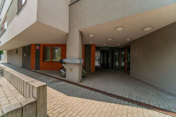 Pronájem bytu 2+kk v osobním vlastnictví 62 m², Praha 10 - Strašnice