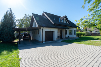 Prodej domu 140 m², Lešná