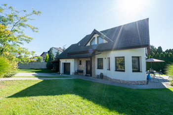 Prodej domu 140 m², Lešná