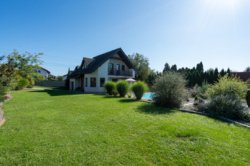 Prodej domu 140 m², Lešná