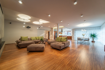 Prodej domu 553 m², Praha 5 - Hlubočepy