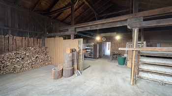 kůlna pro uskladnění dřeva - Pronájem výrobních prostor 159 m², Mšeno