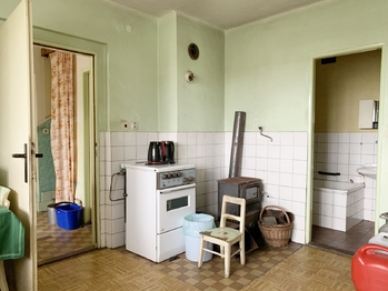 kuchyň - Prodej domu 80 m², Hřebečníky