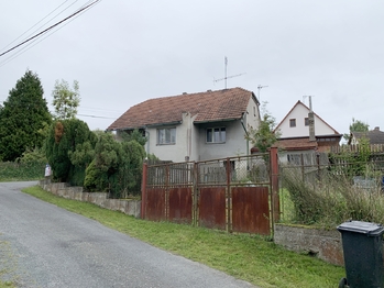 pohled z ulice - Prodej domu 80 m², Hřebečníky