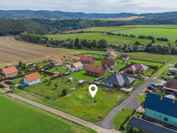 Prodej pozemku 983 m², Mlečice