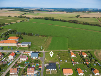 Prodej pozemku 983 m², Mlečice