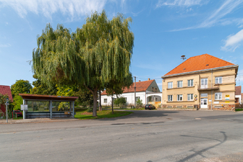 Prodej pozemku 983 m², Mlečice