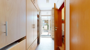 Chodba - Prodej domu 177 m², Praha 9 - Újezd nad Lesy