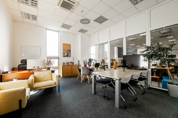 Pronájem kancelářských prostor 683 m², České Budějovice
