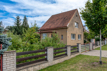 Prodej pozemku 893 m², Praha 4 - Kunratice
