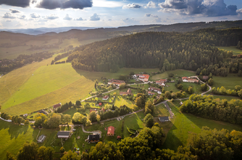 Prodej pozemku 4505 m², Omlenice