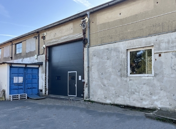 Vrata do skladu č.1 - Pronájem skladovacích prostor 733 m², Přezletice