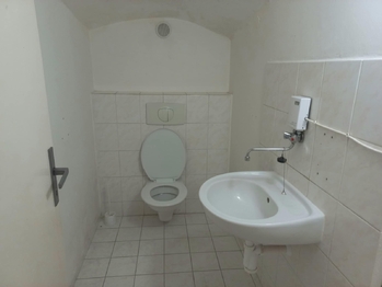 Toaleta. - Pronájem jiných prostor 129 m², Jindřichův Hradec