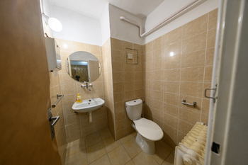 Koupelna - Prodej bytu 3+kk v osobním vlastnictví 67 m², Brno