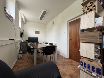 Prodej skladovacích prostor 2322 m², Věžky
